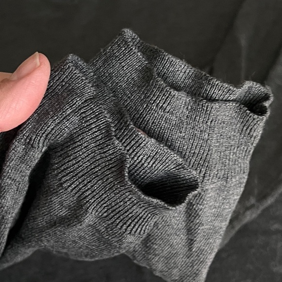 Calvin Klein V-Neck Silk Knit Slim Fit Sweater, Gray, Lightweight, Size Medium - Picture 3 of 6